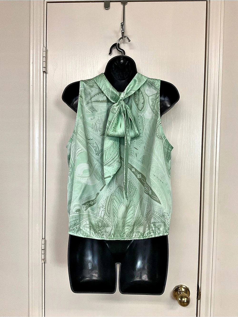 INC International Concepts Paisley Tie-Neck Blouse in Green Like New